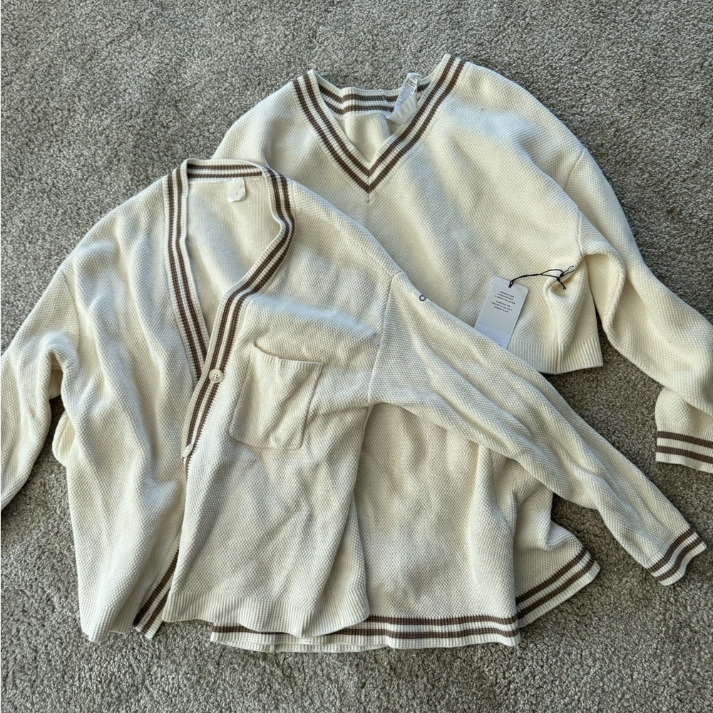 Alo varsity set